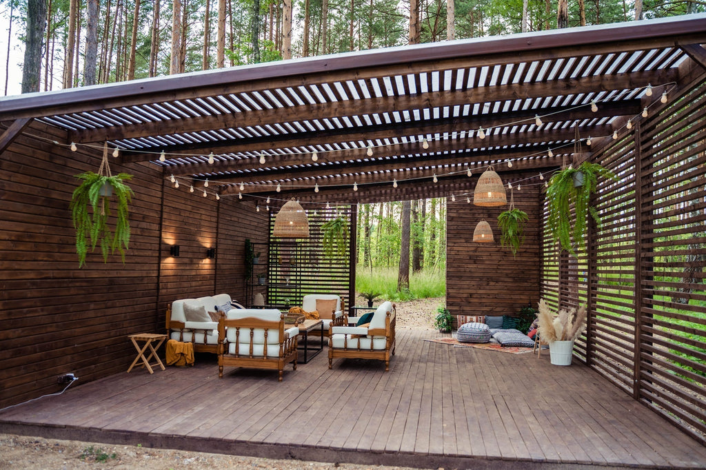 How to Stain Outdoor Wood Furniture