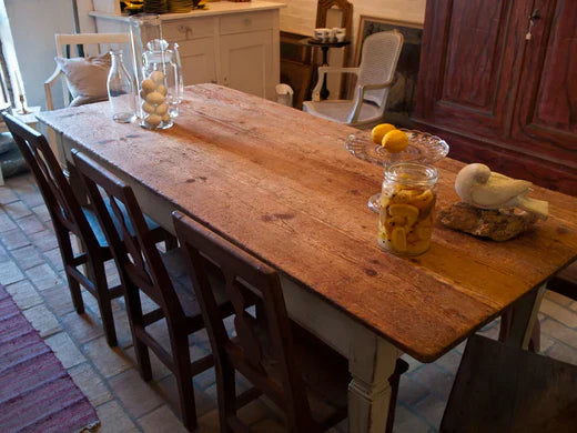 How To Pick The Correct Oil For Wood Furniture